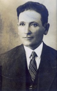 אהרן מייזר, פורטרט מתעודה רשמית. ראו גם נספח קורות חיים בכותר הבא.