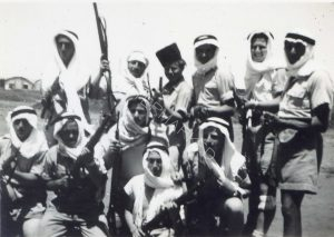 פלוגה ג' מגדוד 33 במחנה 22 אחרי פעולת טנטורה
למעלה שני משמאל זה זלמן דובין. התמונות והמידע נמסרו לי באדיבותו במהלך פגישות עימו במהלך שנת 2012 ו 2013 ברמת גן.