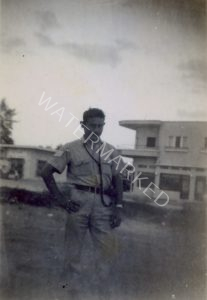 סמל החבלנים חיים וייספיש (שפיר) מקרית מוצקין
חיים היה אלוף הארץ באגרוף ואיש ספורט בכל ישותו. כינויו (בציניות) היה "זיבל'ה" שפרושו קטנצ'יק. לדברי בנו, אליקים, התמונה צולמה ב"שכונת הצריפים" בקרית מוצקין (כך כונתה השכונה הראשית במוצקין אז), ליד ביתו של חיים ברח' כצנלסון.