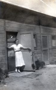 רבקה (רבצ'ה) ויינר, נולדה בלומז'ה שבפולין ב 1912, עברה הכשרה בצ'נסטוכובה ועלתה ארצה ב 1933, נפטרה בעין השופט ב 2010.