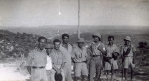 1938, מפקדי "ההגנה" בעליה לקרקע לחניתה.
שני מימין זוסיה שחורי, רביעי יענקל'ה סלומון מפקד אזור פתח תקוה של "ההגנה".