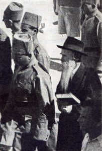 ר' מרדכי זאב, אבא של זוסיה, במסע ההלוויה.